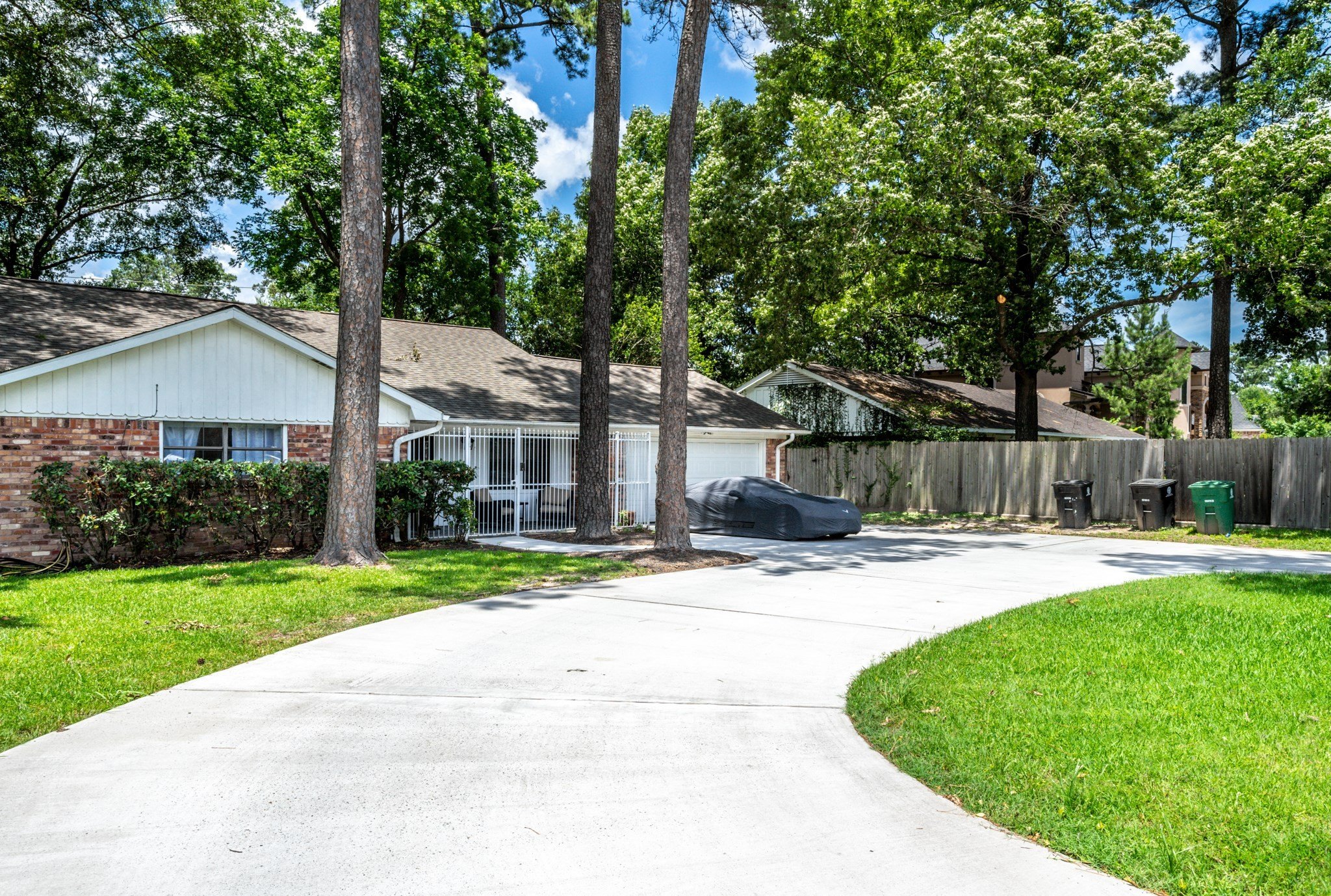 Houston, Texas, 77024, United States, 3 Bedrooms Bedrooms, ,2 BathroomsBathrooms,Residential,For Sale,2048860