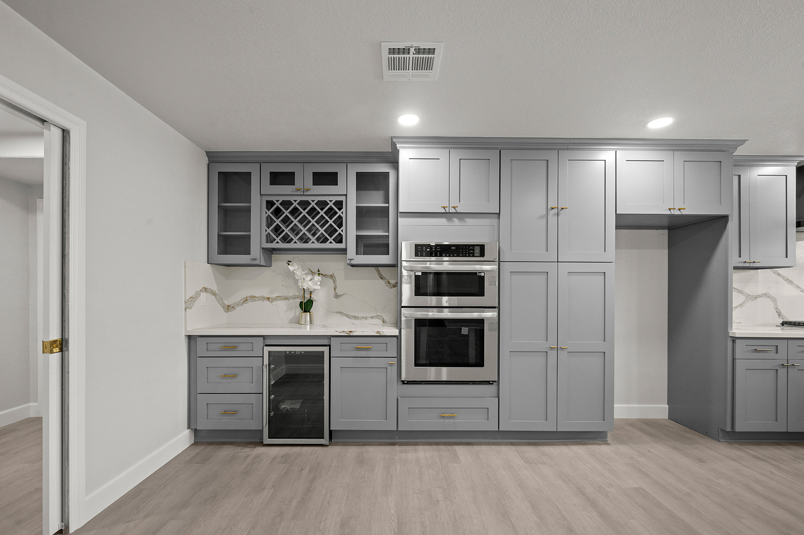 Menifee, California, 92587, United States, 5 Bedrooms Bedrooms, ,4 BathroomsBathrooms,Residential,For Sale,1986088