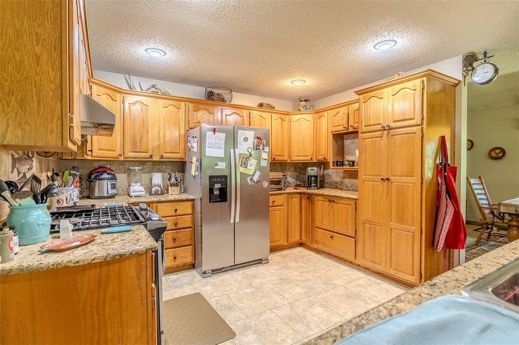 Urbana, Missouri, 65767, United States, 5 Bedrooms Bedrooms, ,4 BathroomsBathrooms,Residential,For Sale,1851017