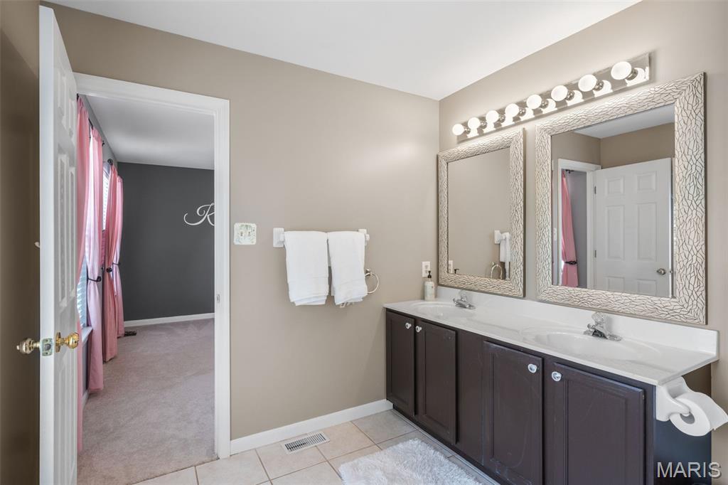 Wildwood, Missouri, 63040, United States, 5 Bedrooms Bedrooms, ,5 BathroomsBathrooms,Residential,For Sale,1941810