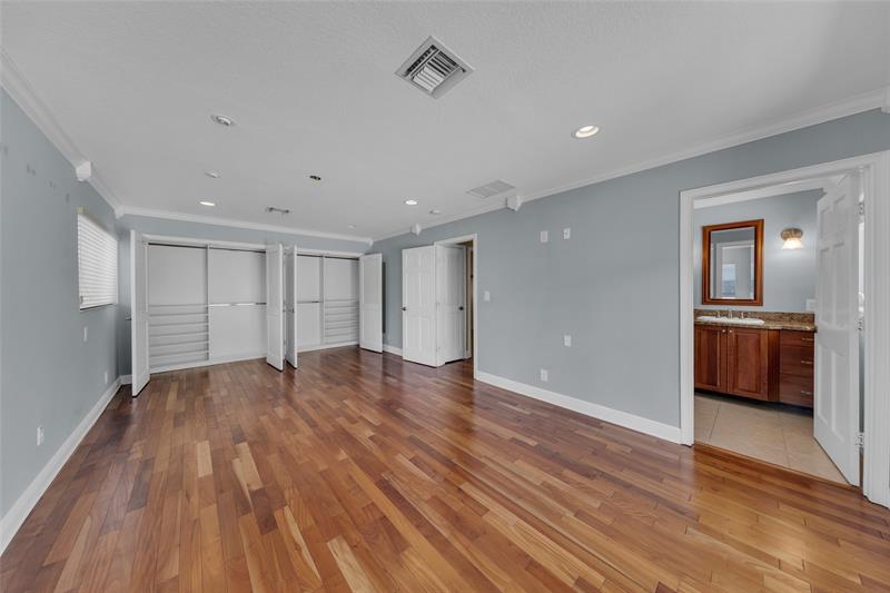 Fort Lauderdale, Florida, 33308, United States, 2 Bedrooms Bedrooms, ,2 BathroomsBathrooms,Residential,For Sale,1890163