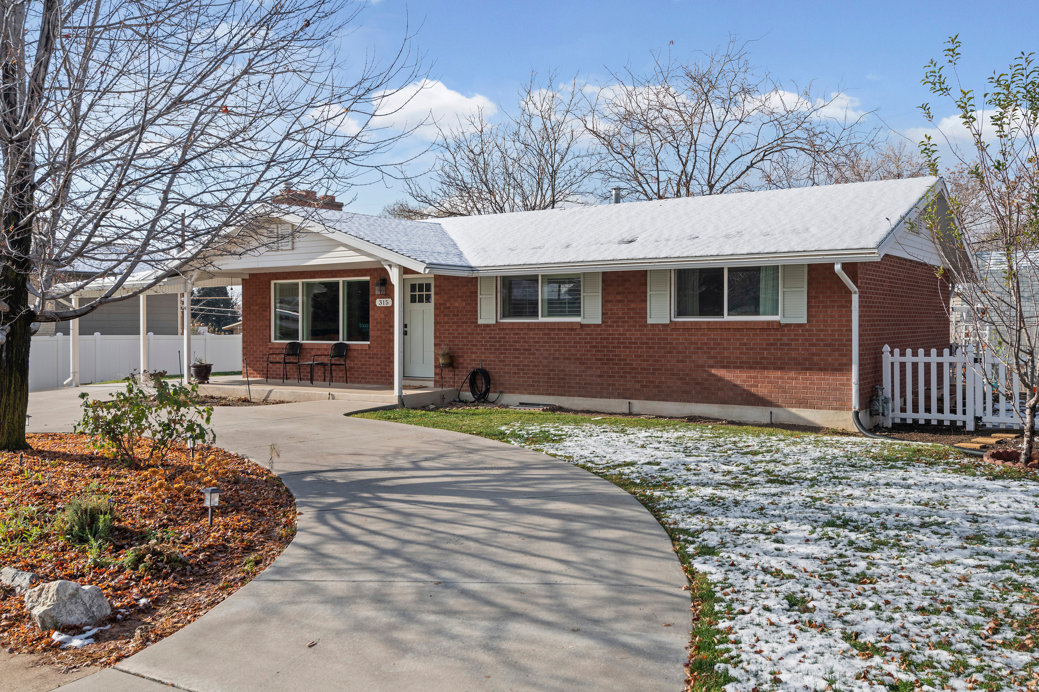 Kaysville, Utah, 84037, United States, 5 Bedrooms Bedrooms, ,1 BathroomBathrooms,Residential,For Sale,2003168