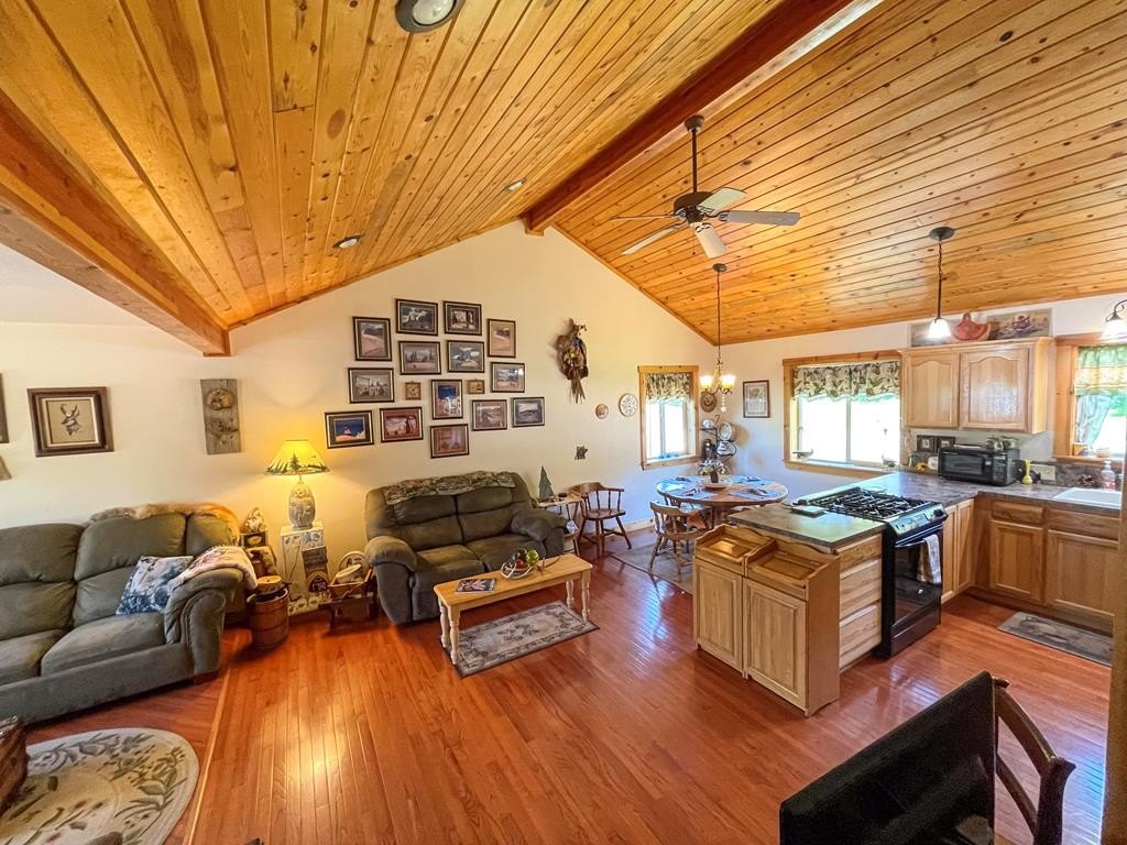 Kamiah, Idaho, 83536, United States, 3 Bedrooms Bedrooms, ,2 BathroomsBathrooms,Residential,For Sale,1765427