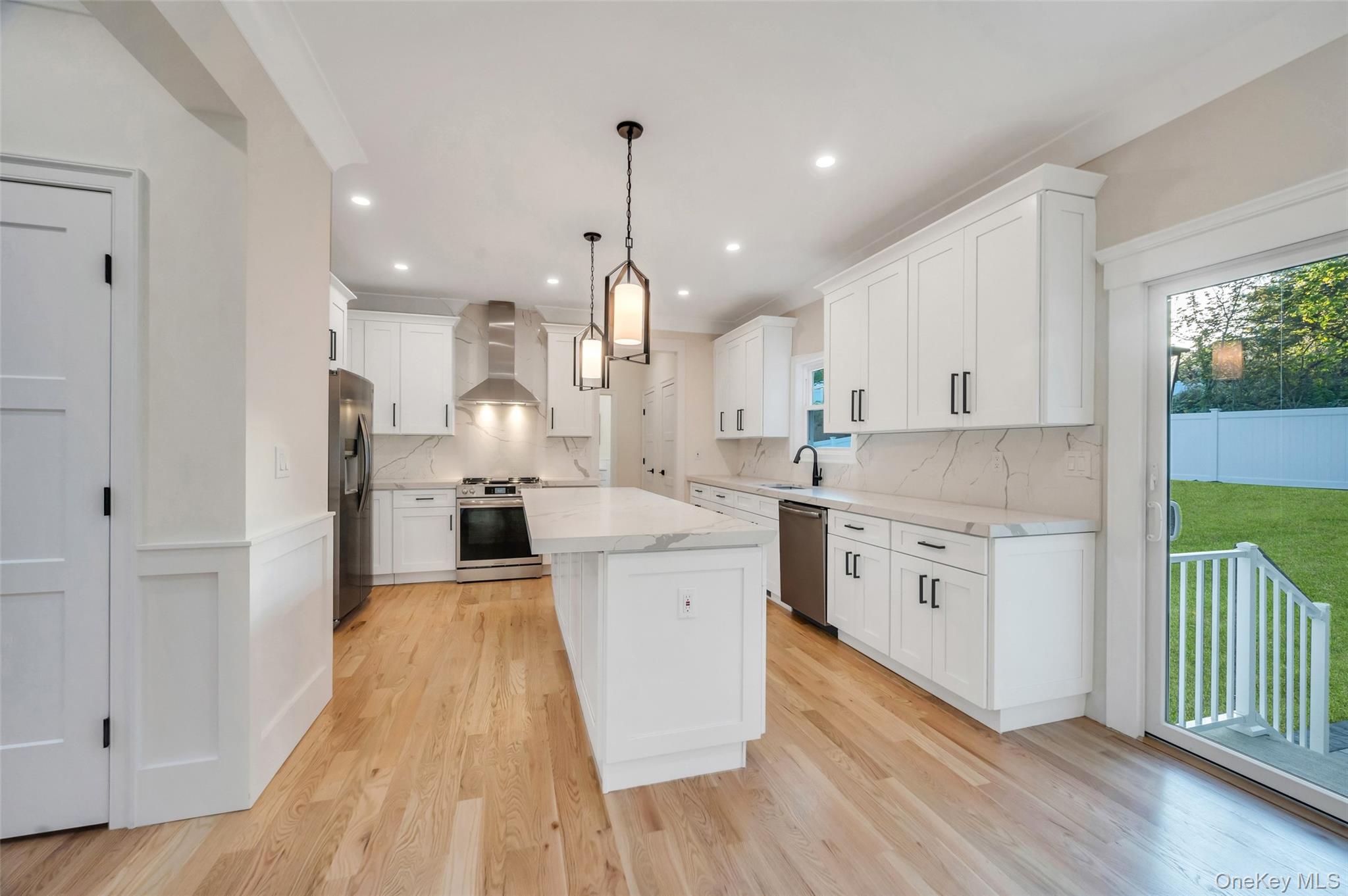 Smithtown, New York, 11787, United States, 4 Bedrooms Bedrooms, ,3 BathroomsBathrooms,Residential,For Sale,1934654