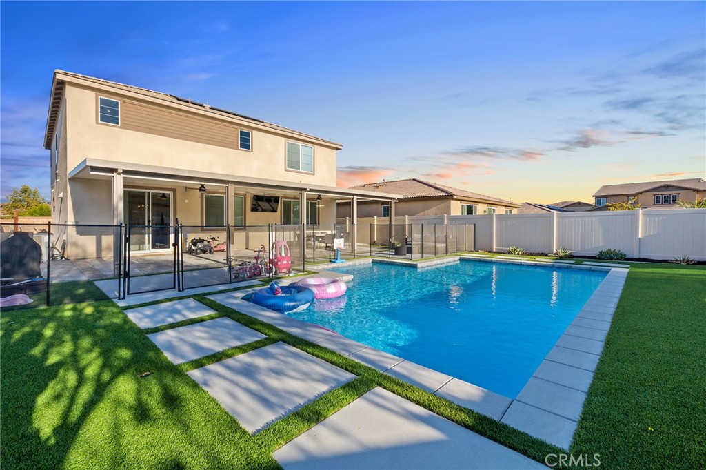 Menifee, California, 92584, United States, 4 Bedrooms Bedrooms, ,3 BathroomsBathrooms,Residential,For Sale,1942234