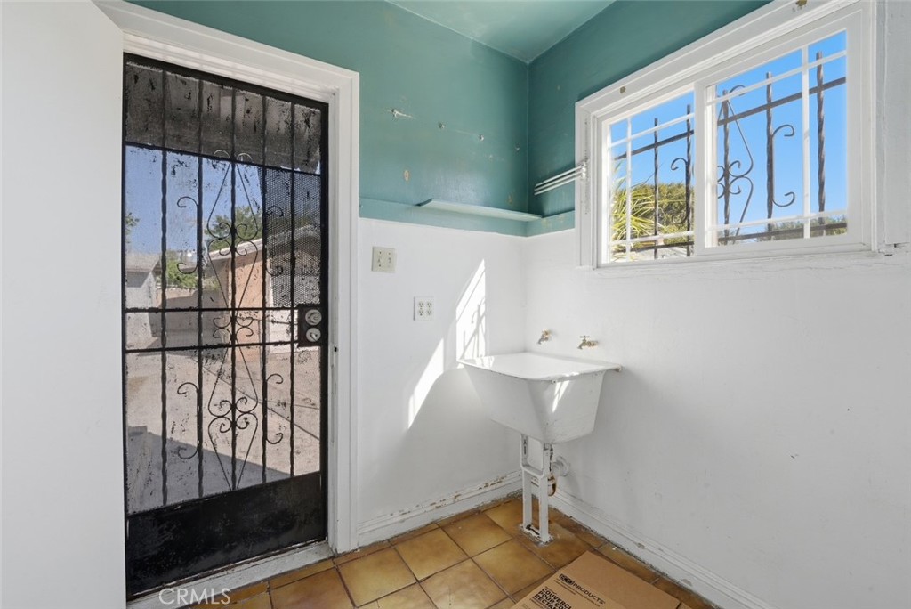 El Monte, California, 91731, United States, 2 Bedrooms Bedrooms, ,1 BathroomBathrooms,Residential,For Sale,1986309