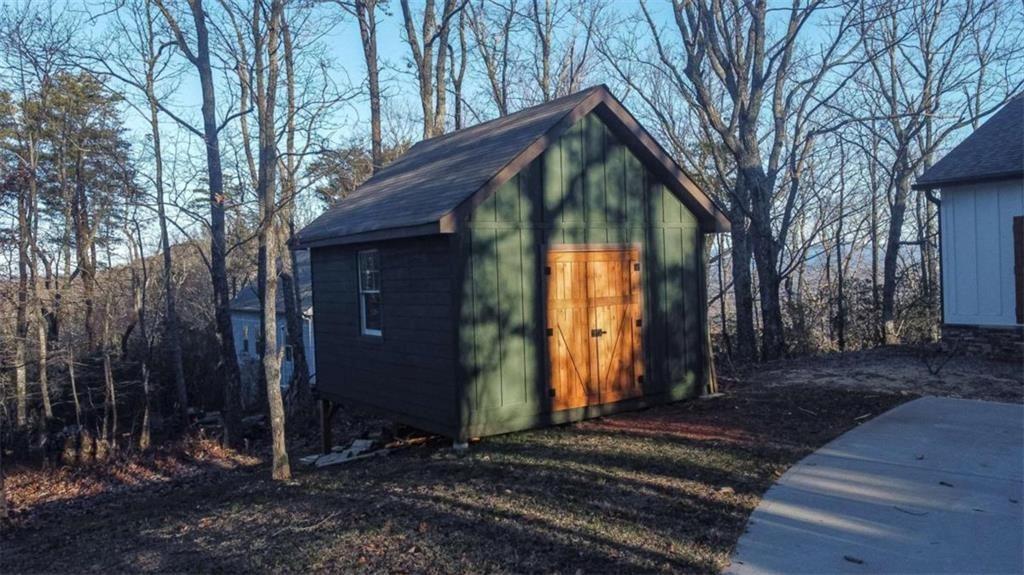 Cleveland, Georgia, 30528, United States, 3 Bedrooms Bedrooms, ,2 BathroomsBathrooms,Residential,For Sale,1979108