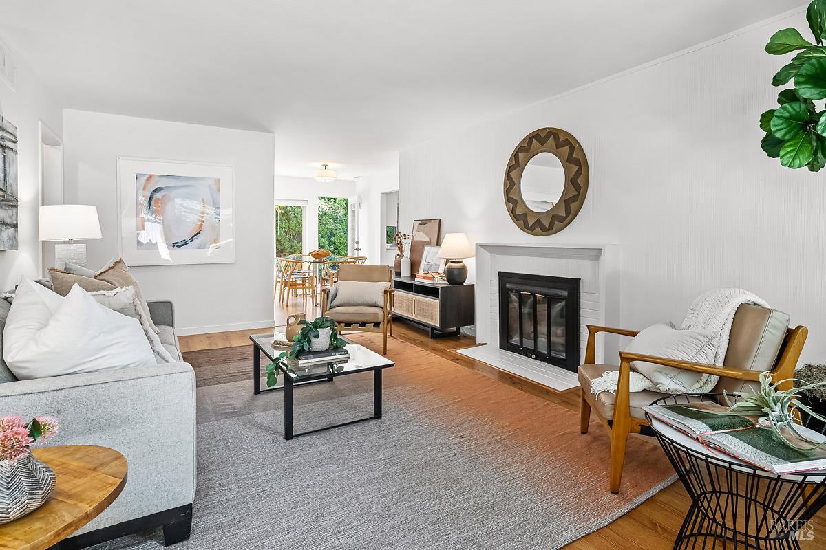 San Rafael, California, 94903, United States, 3 Bedrooms Bedrooms, ,1 BathroomBathrooms,Residential,For Sale,1916835