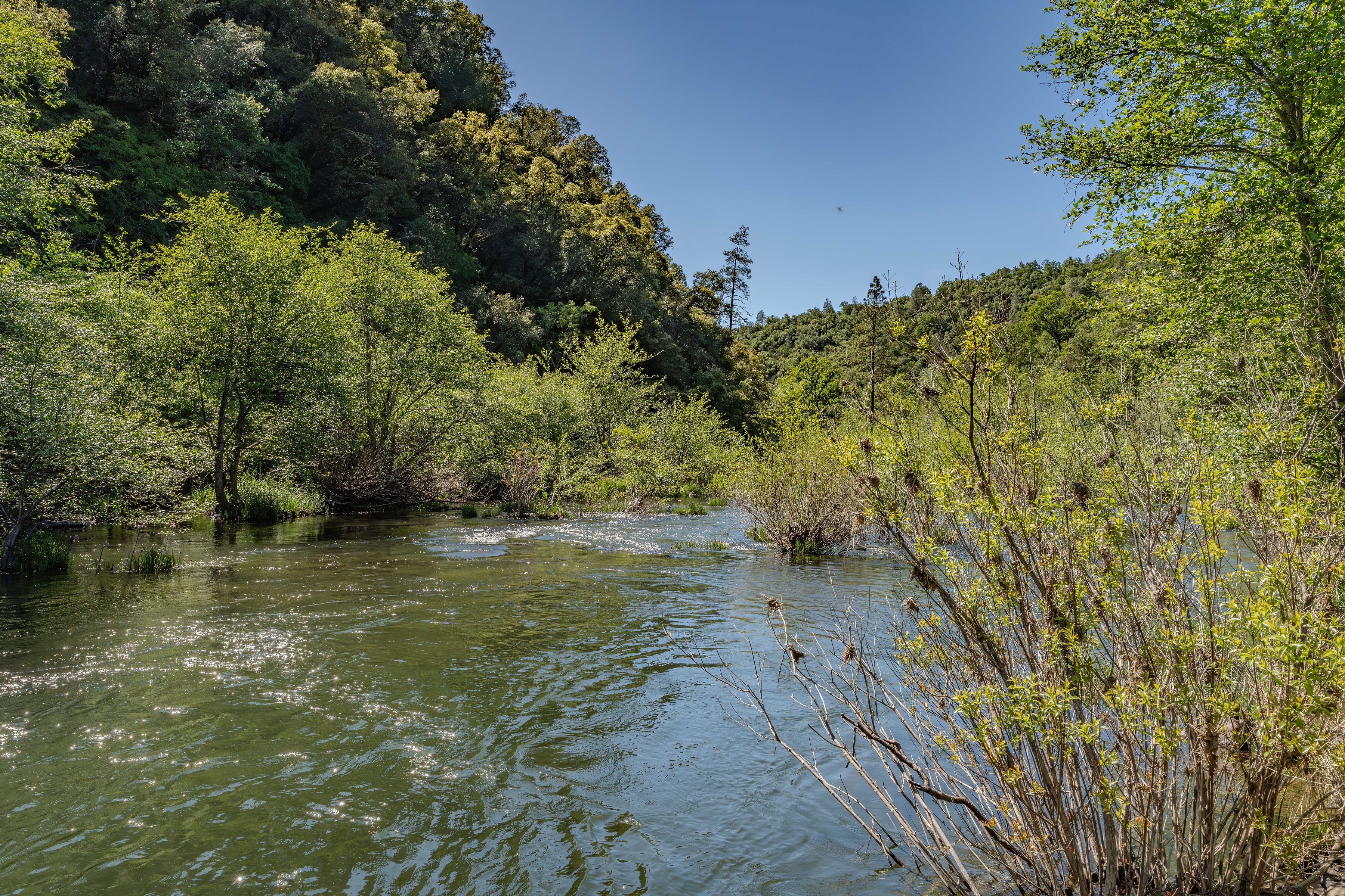  Horizon Canyon  Private 41-Acre Riverfront Estate Between Sacramento & Lake Tah - 物件實景