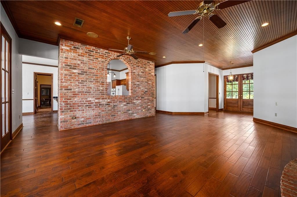 Natchitoches, Louisiana, 71457, United States, 3 Bedrooms Bedrooms, ,3 BathroomsBathrooms,Residential,For Sale,1983691