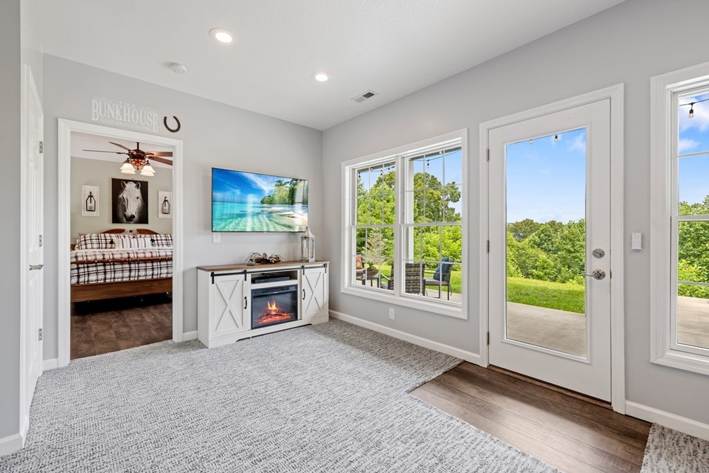 Warne, North Carolina, 28909, United States, 3 Bedrooms Bedrooms, ,3 BathroomsBathrooms,Residential,For Sale,1878165