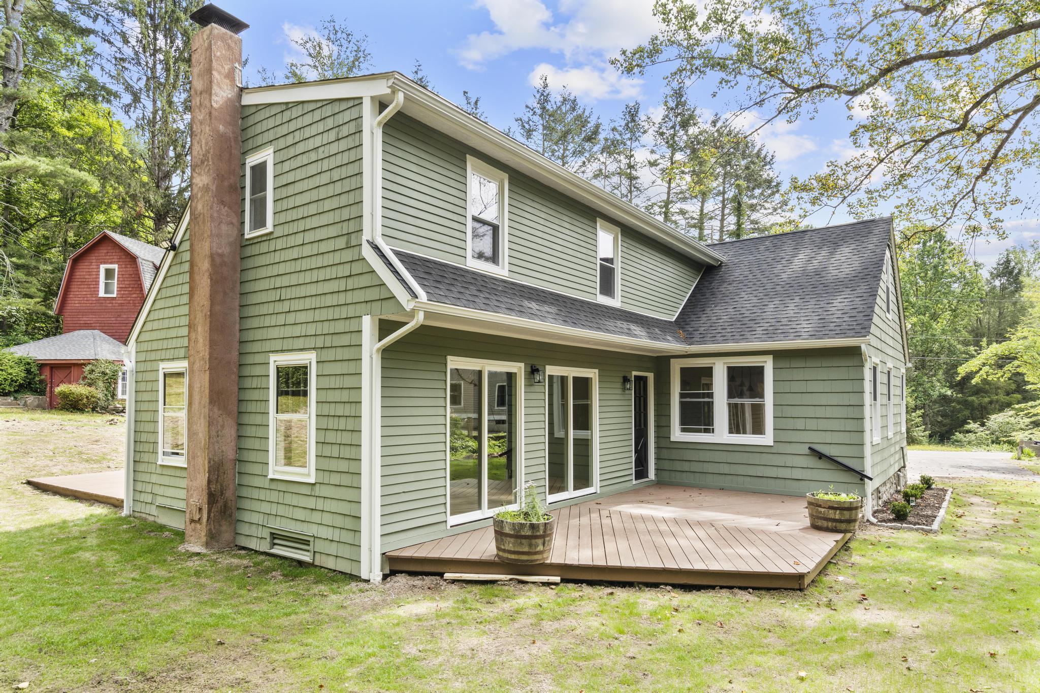 Newtown, Connecticut, 06482, United States, 4 Bedrooms Bedrooms, ,3 BathroomsBathrooms,Residential,For Sale,1991779