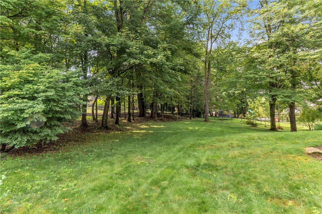 Cranberry Twp, Pennsylvania, 16066, United States, 4 Bedrooms Bedrooms, ,4 BathroomsBathrooms,Residential,For Sale,1985014