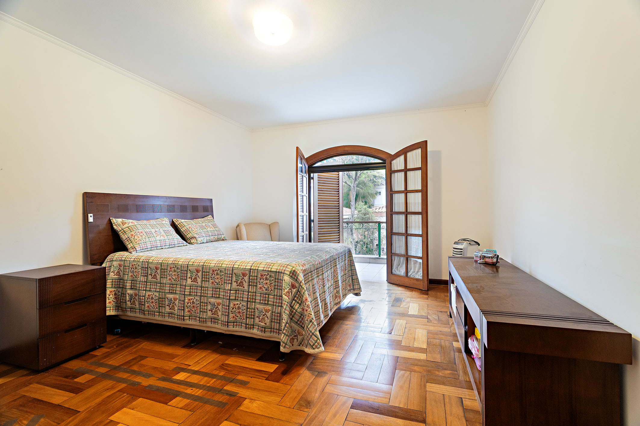  Neoclassical house in gated community with pool and elevator - 物件實景
