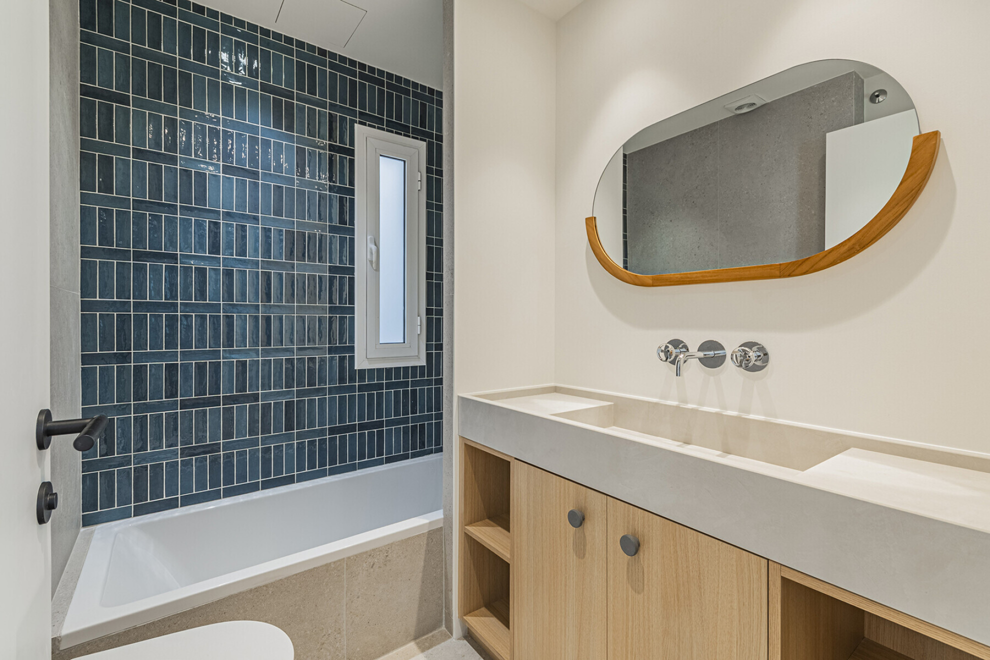  Elegant refurbished apartment of 221 m² in the Quadrat d