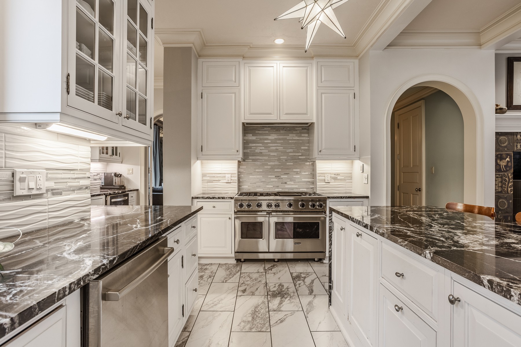  Grand Custom Carmel Home in a Private Secure Neighborhood - 物件實景