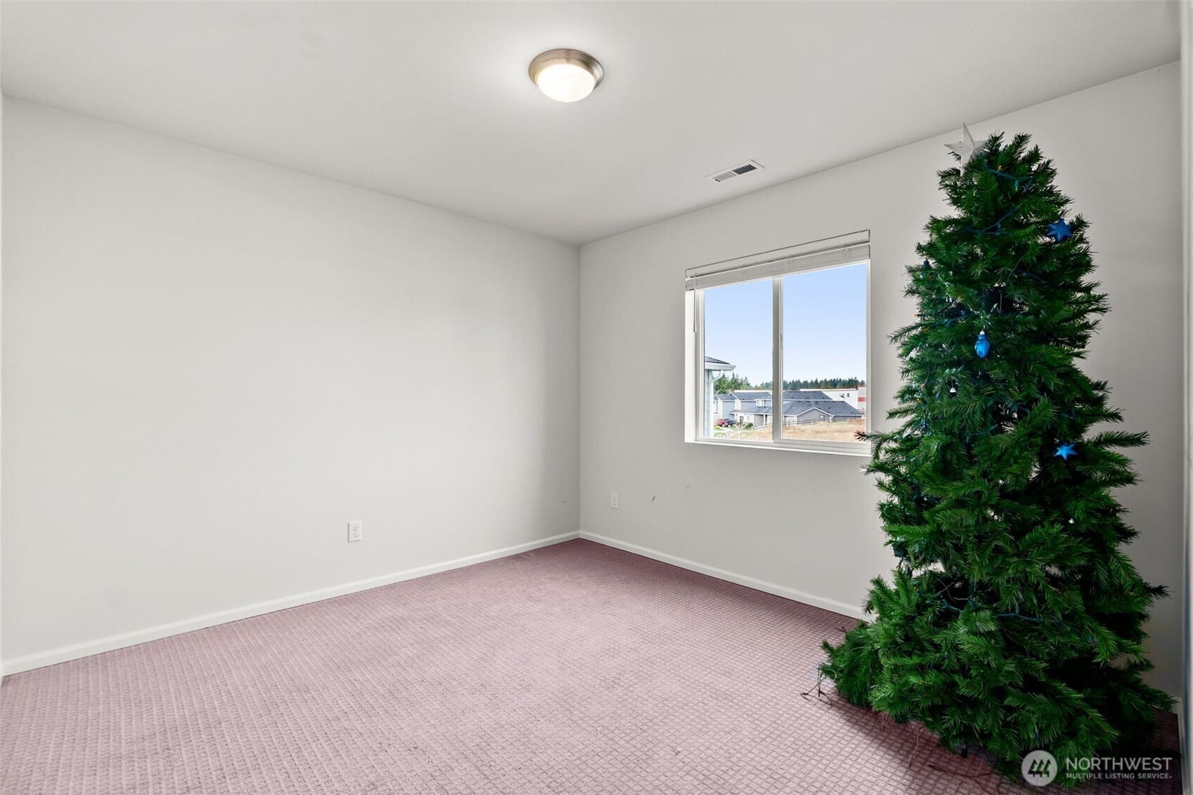 Olympia, Washington, 98501, United States, 4 Bedrooms Bedrooms, ,3 BathroomsBathrooms,Residential,For Sale,1997535