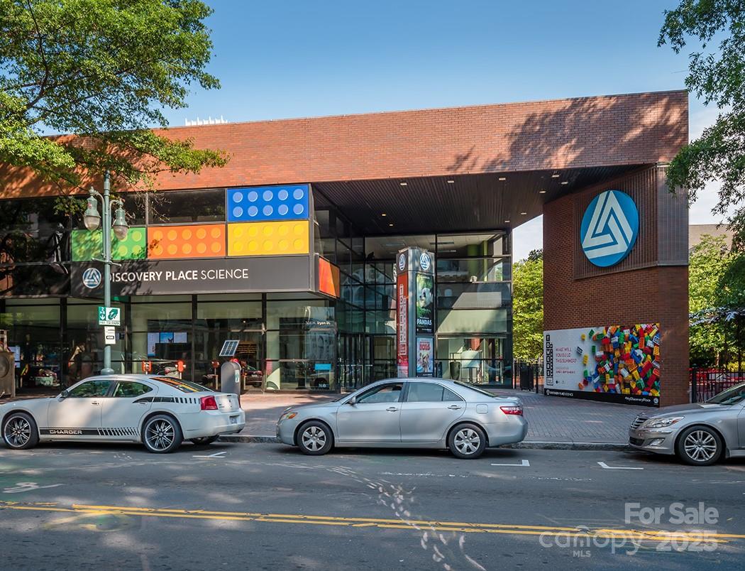 Charlotte, North Carolina, 28202, United States, 2 Bedrooms Bedrooms, ,3 BathroomsBathrooms,Residential,For Sale,1986288