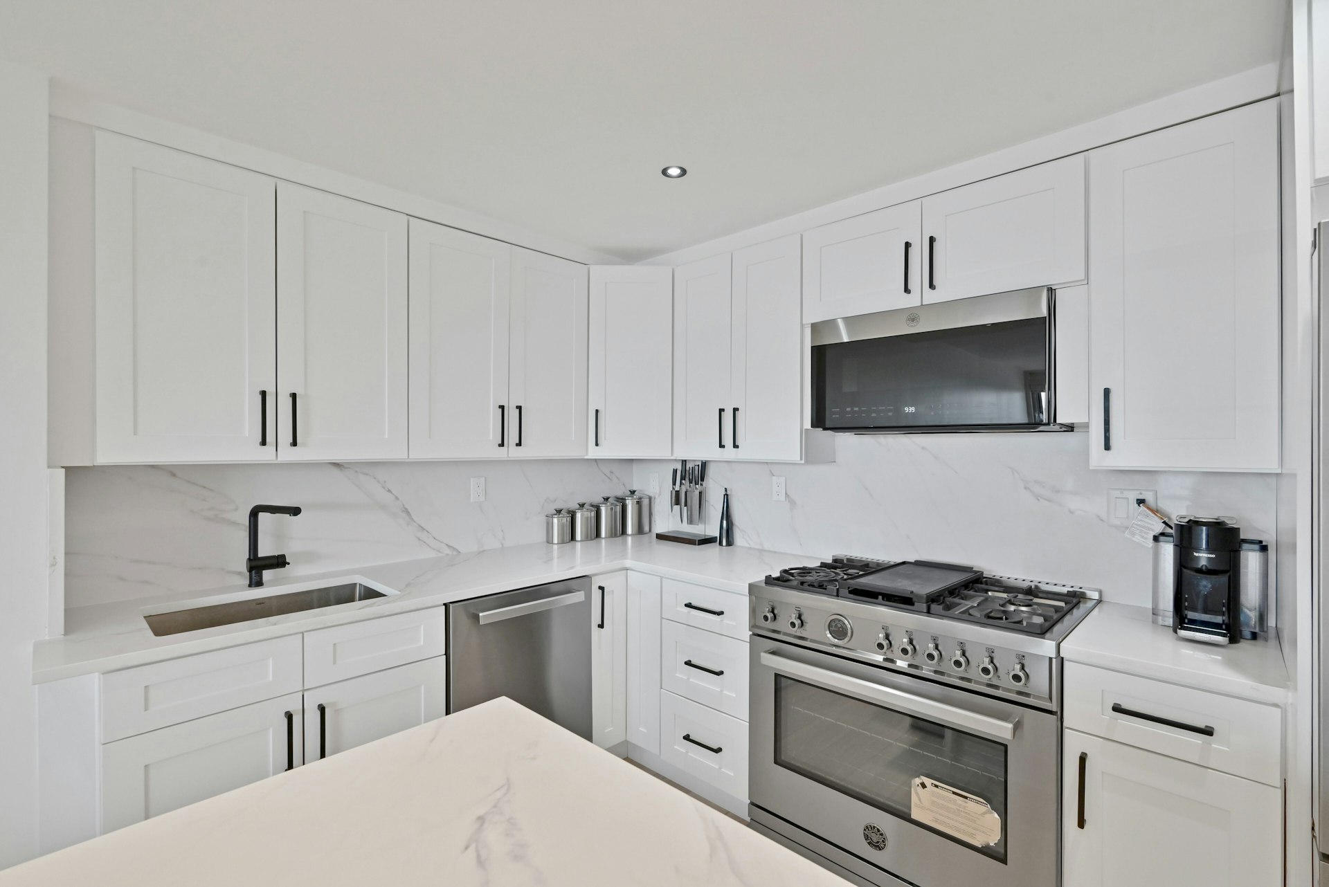  6040 JFK Boulevard East, West New York, NJ 07093 - 物件實景