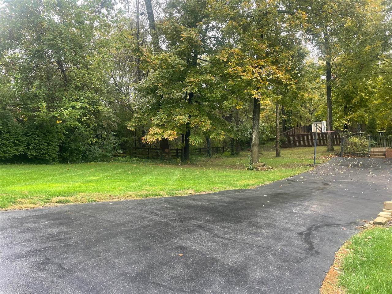 Bowling Green, Kentucky, 42104, United States, 4 Bedrooms Bedrooms, ,5 BathroomsBathrooms,Residential,For Sale,1971353