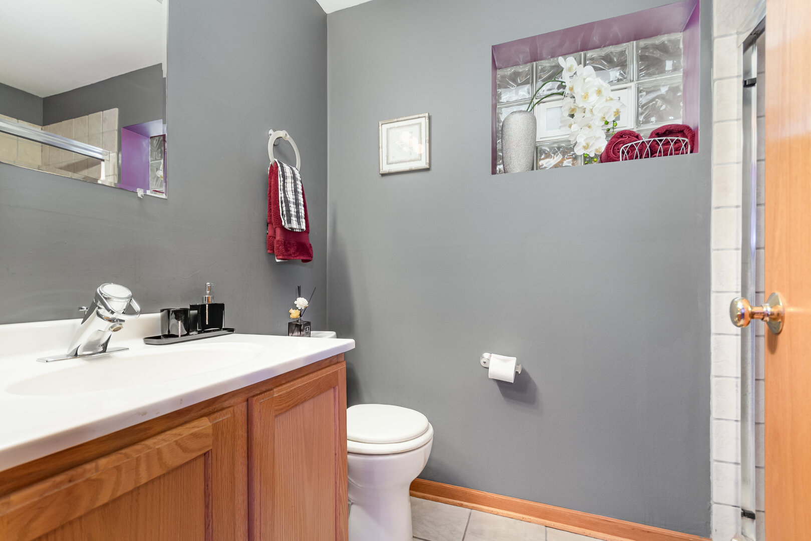 Chicago, Illinois, 60609, United States, 3 Bedrooms Bedrooms, ,3 BathroomsBathrooms,Residential,For Sale,1941639