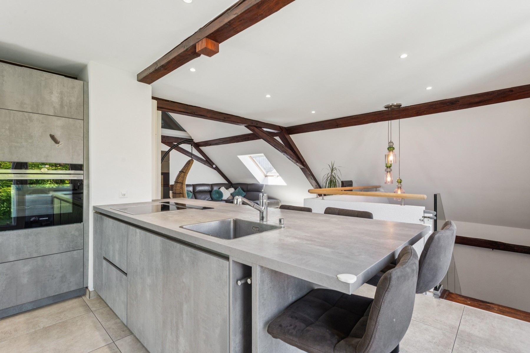 Spacious rooms that inspire, charming character, a home ready to move into - 物件實景