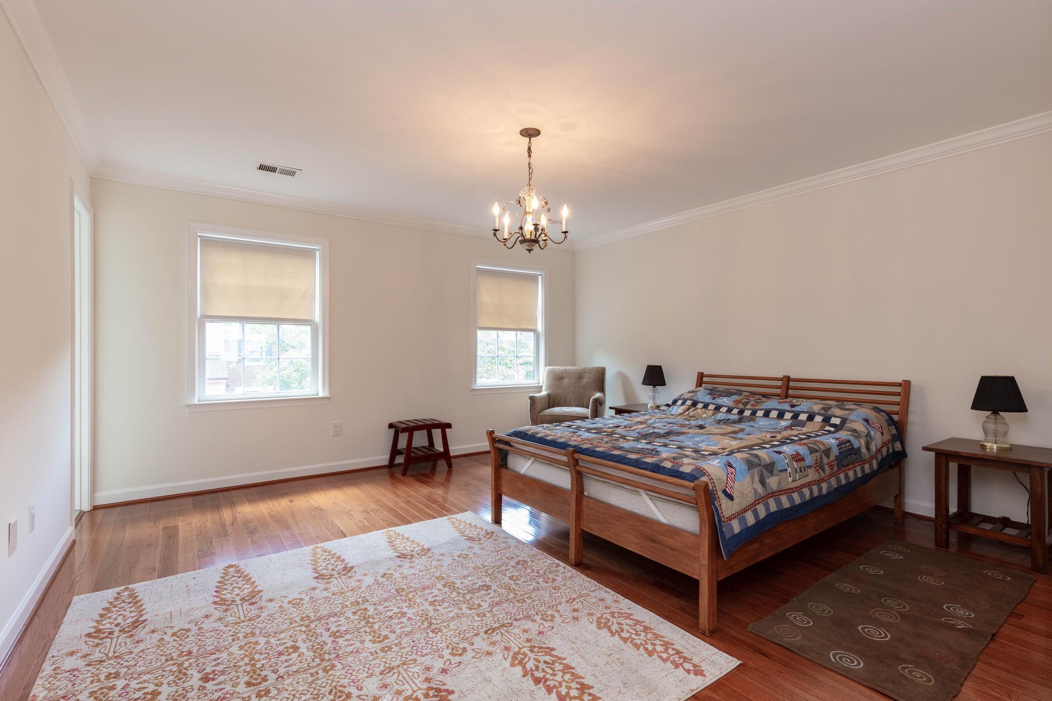  6304 Chaucer View Circle, Alexandria, VA, 22304 - 物件實景
