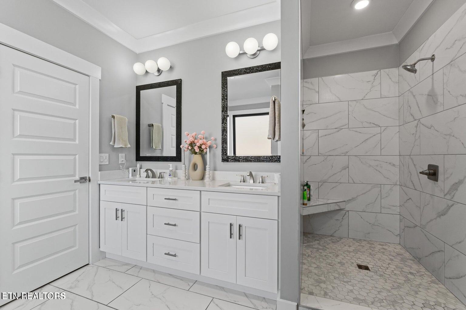 Maryville, Tennessee, 37803, United States, 4 Bedrooms Bedrooms, ,3 BathroomsBathrooms,Residential,For Sale,2003233