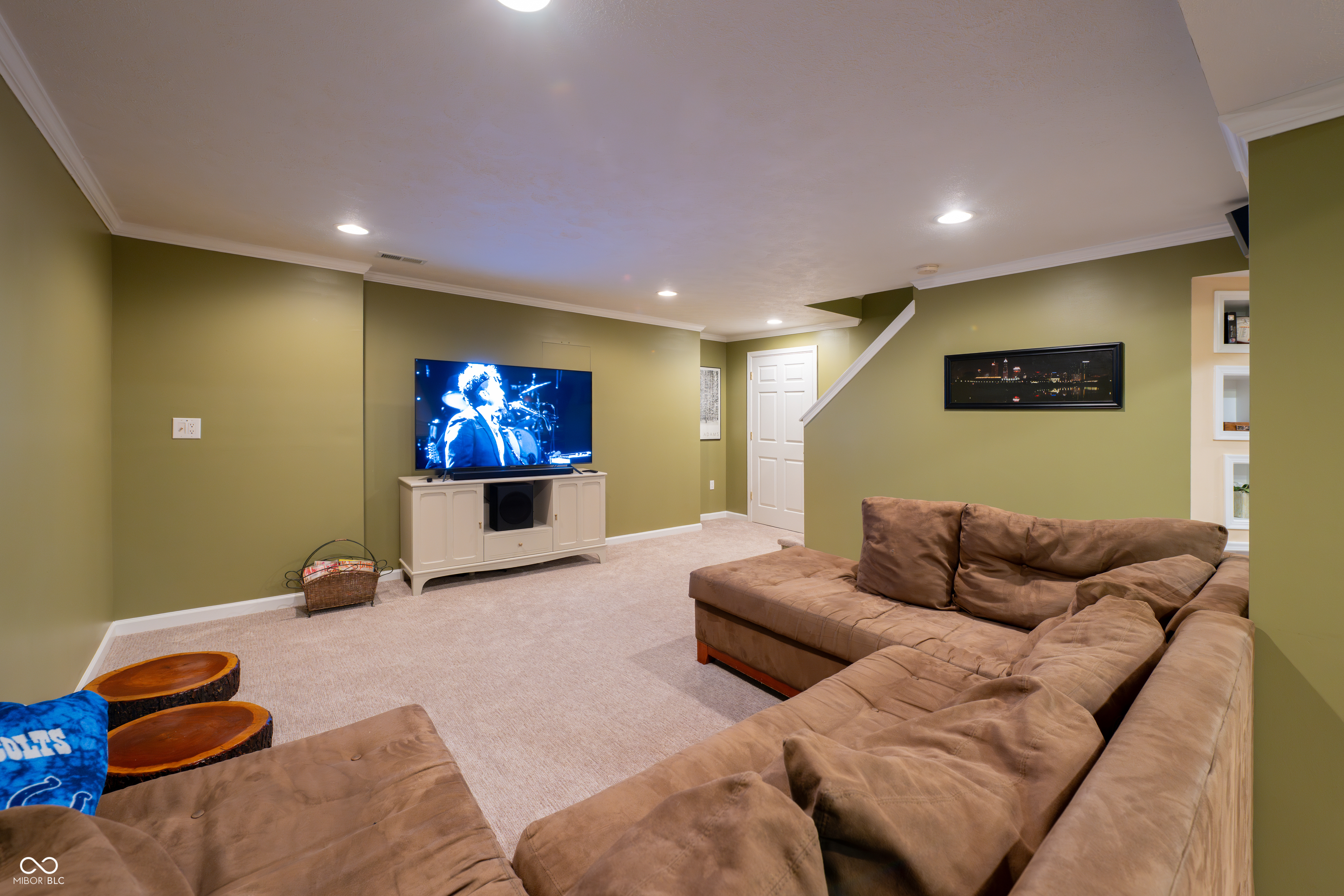 Carmel, Indiana, 46033, United States, 4 Bedrooms Bedrooms, ,4 BathroomsBathrooms,Residential,For Sale,1975371