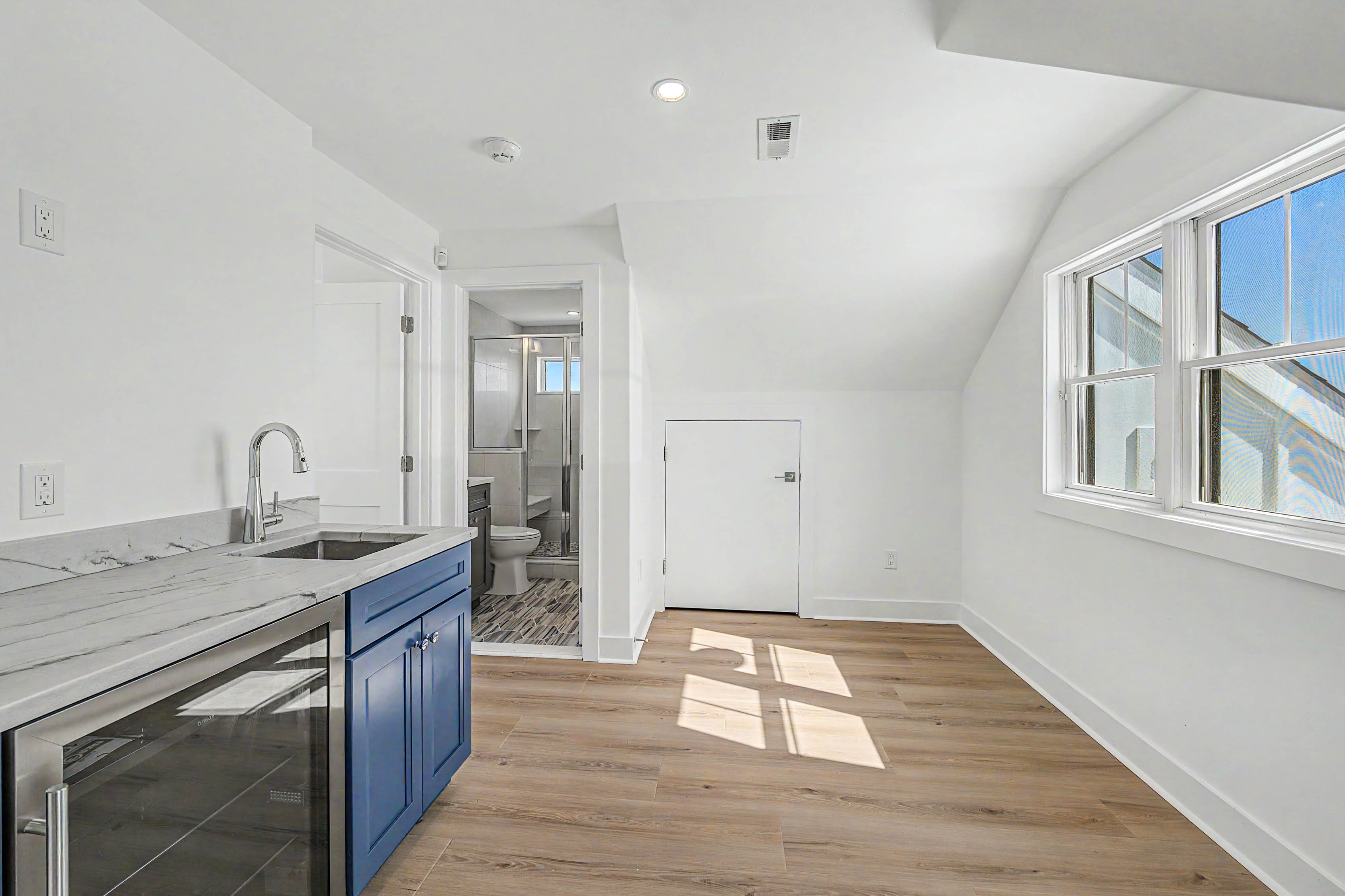  323 N Huntington - 物件實景
