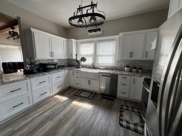 Andalusia, Alabama, 36421, United States, 6 Bedrooms Bedrooms, ,4 BathroomsBathrooms,Residential,For Sale,1793704