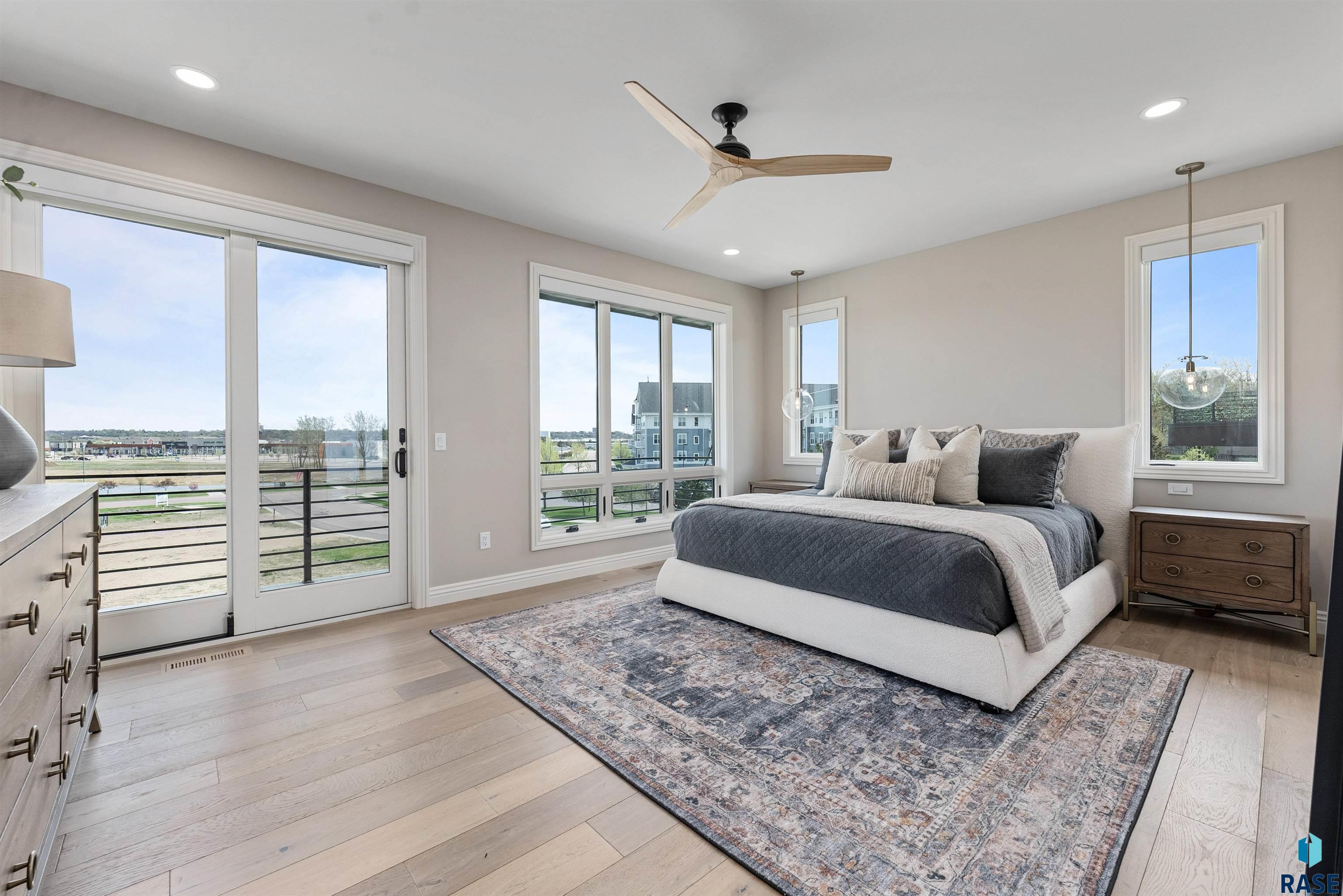 Sioux Falls, South Dakota, 57106, United States, ,Residential,For Sale,1986219