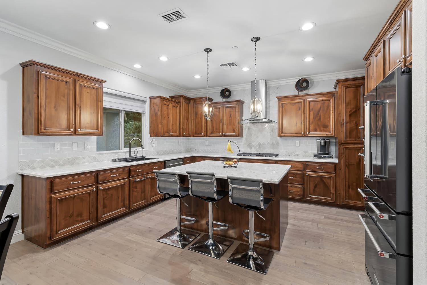 Elk Grove, California, 95757, United States, 5 Bedrooms Bedrooms, ,5 BathroomsBathrooms,Residential,For Sale,2001811