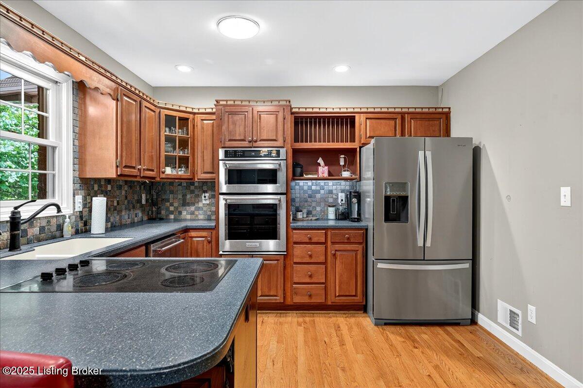 Louisville, Kentucky, 40214, United States, 4 Bedrooms Bedrooms, ,4 BathroomsBathrooms,Residential,For Sale,1911574