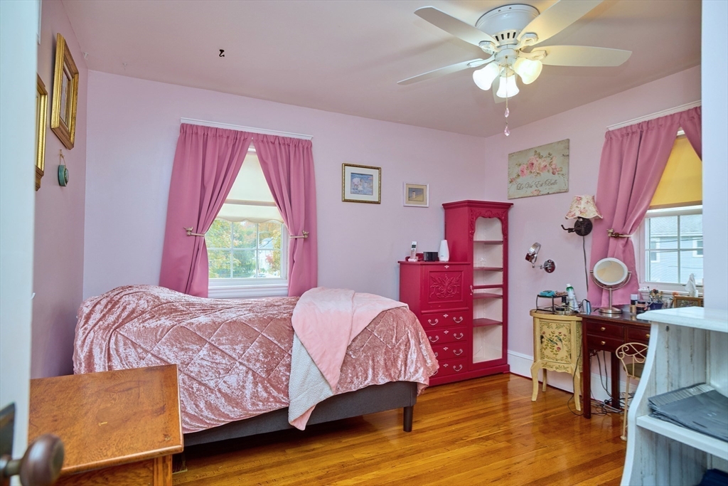 Quincy, Massachusetts, 02170, United States, 4 Bedrooms Bedrooms, ,2 BathroomsBathrooms,Residential,For Sale,1987679