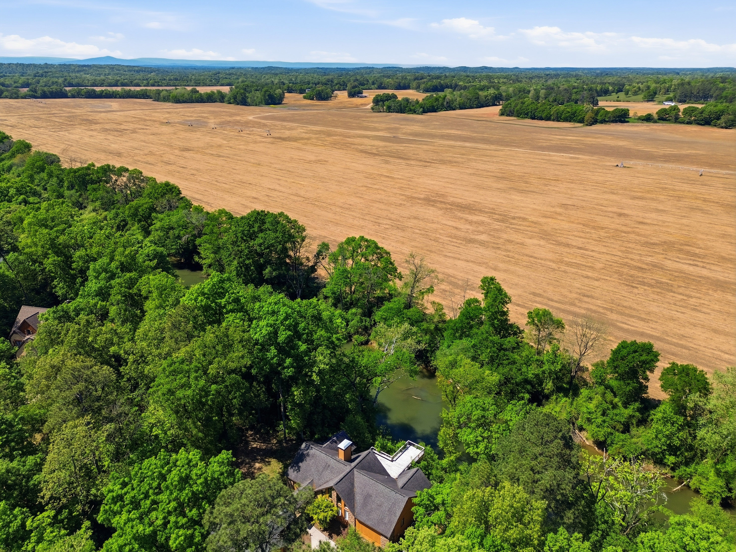  Ideal Cabin Escape Ready for Your Riverfront Lifestyle - 物件實景