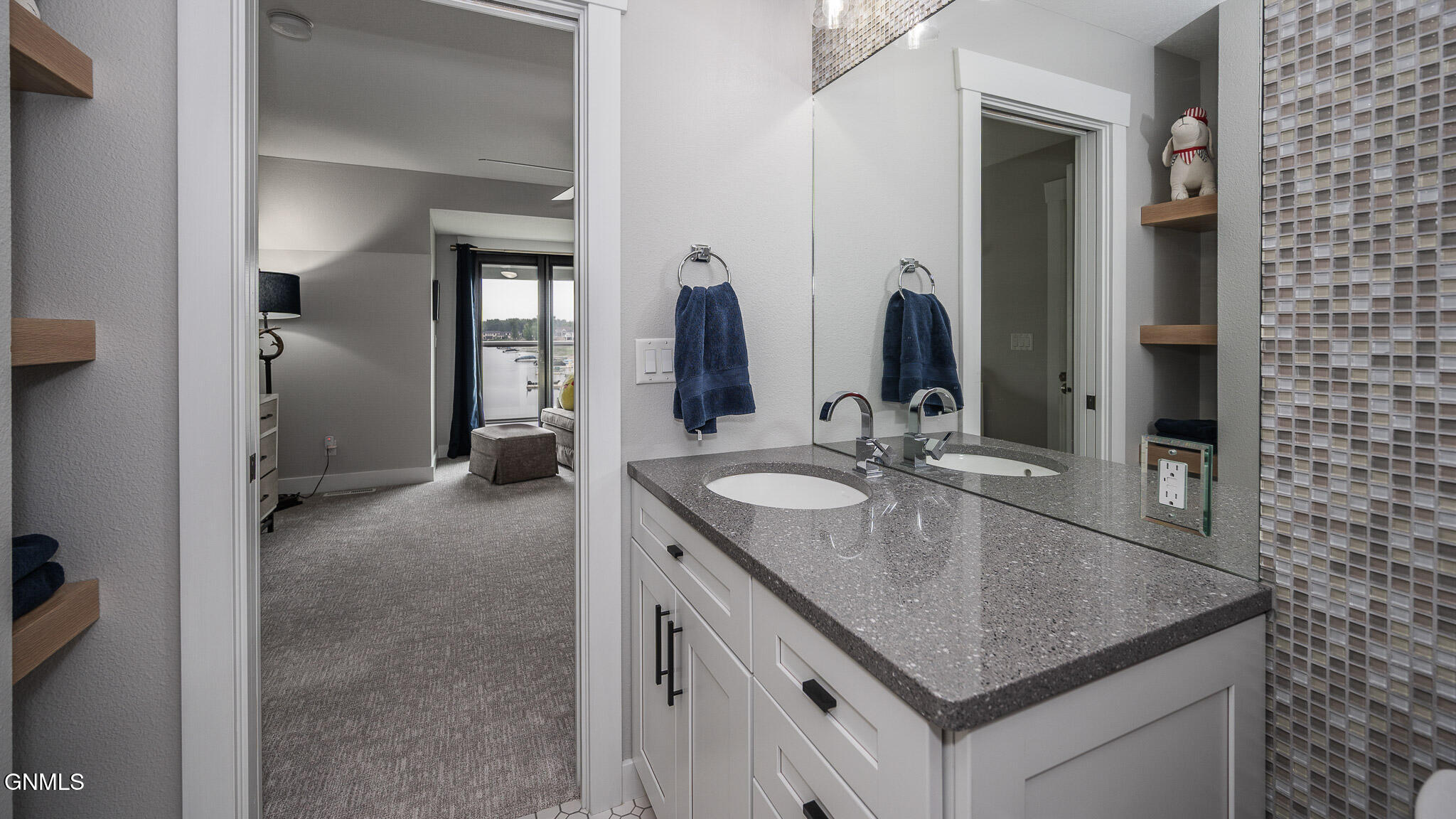 Bismarck, North Dakota, 58504, United States, 6 Bedrooms Bedrooms, ,4 BathroomsBathrooms,Residential,For Sale,1982102