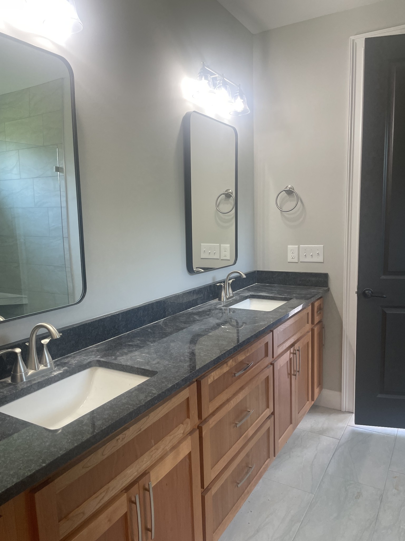 Winchester, Tennessee, 37398, United States, 3 Bedrooms Bedrooms, ,4 BathroomsBathrooms,Residential,For Sale,1928177