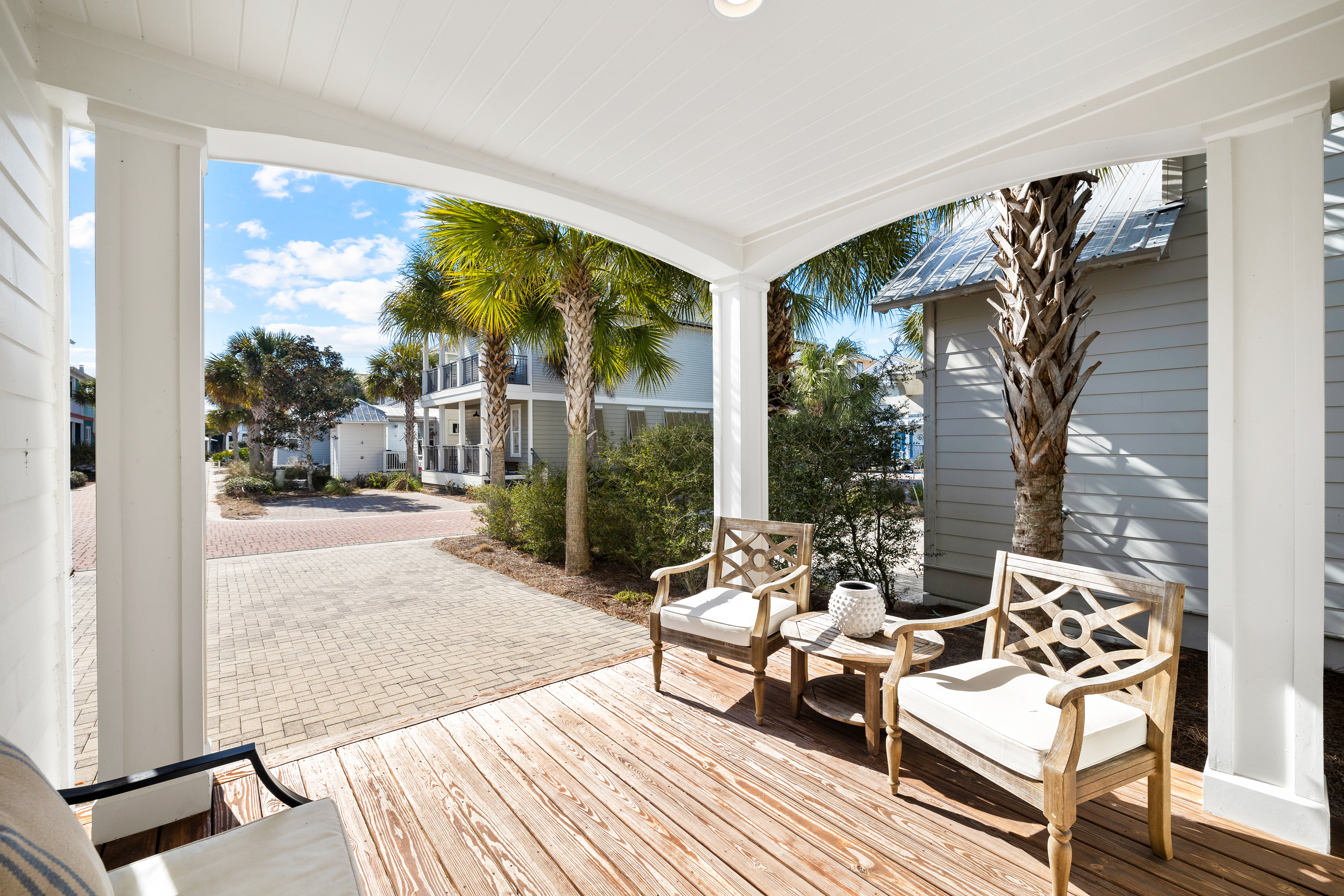  Updated Beach House Close To Beach And Enviable Amenities - 物件實景
