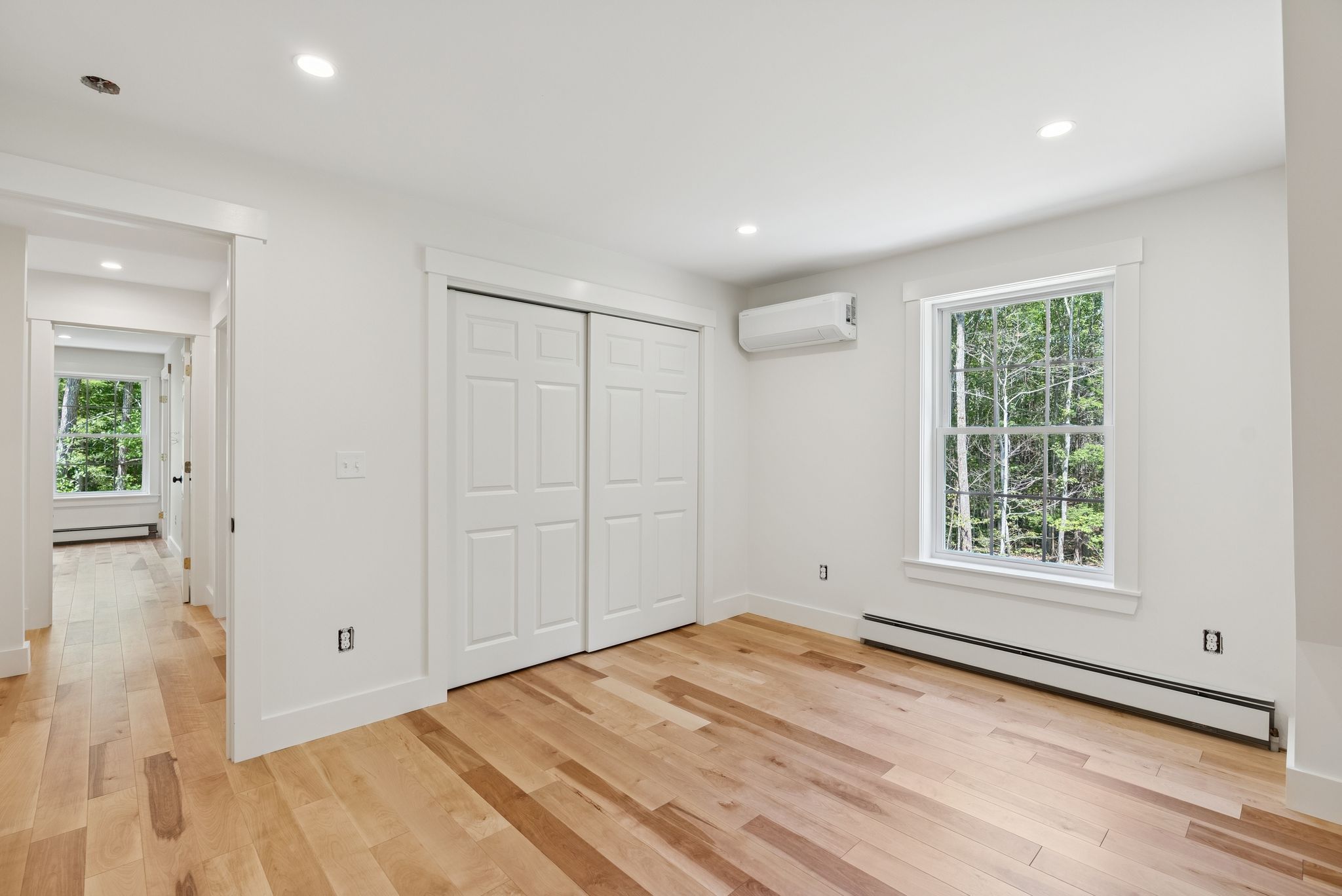 York, Maine, 03909, United States, 4 Bedrooms Bedrooms, ,3 BathroomsBathrooms,Residential,For Sale,1929504
