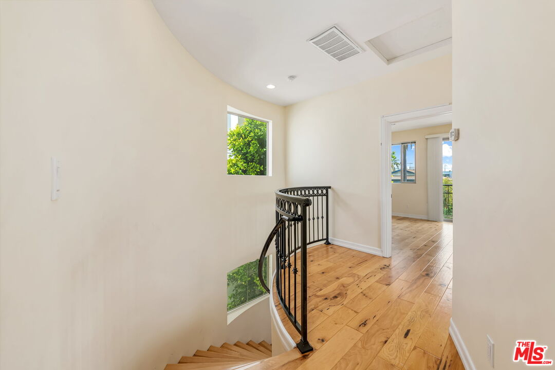 Los Angeles, California, 90025, United States, 6 Bedrooms Bedrooms, ,Residential,For Sale,1932013