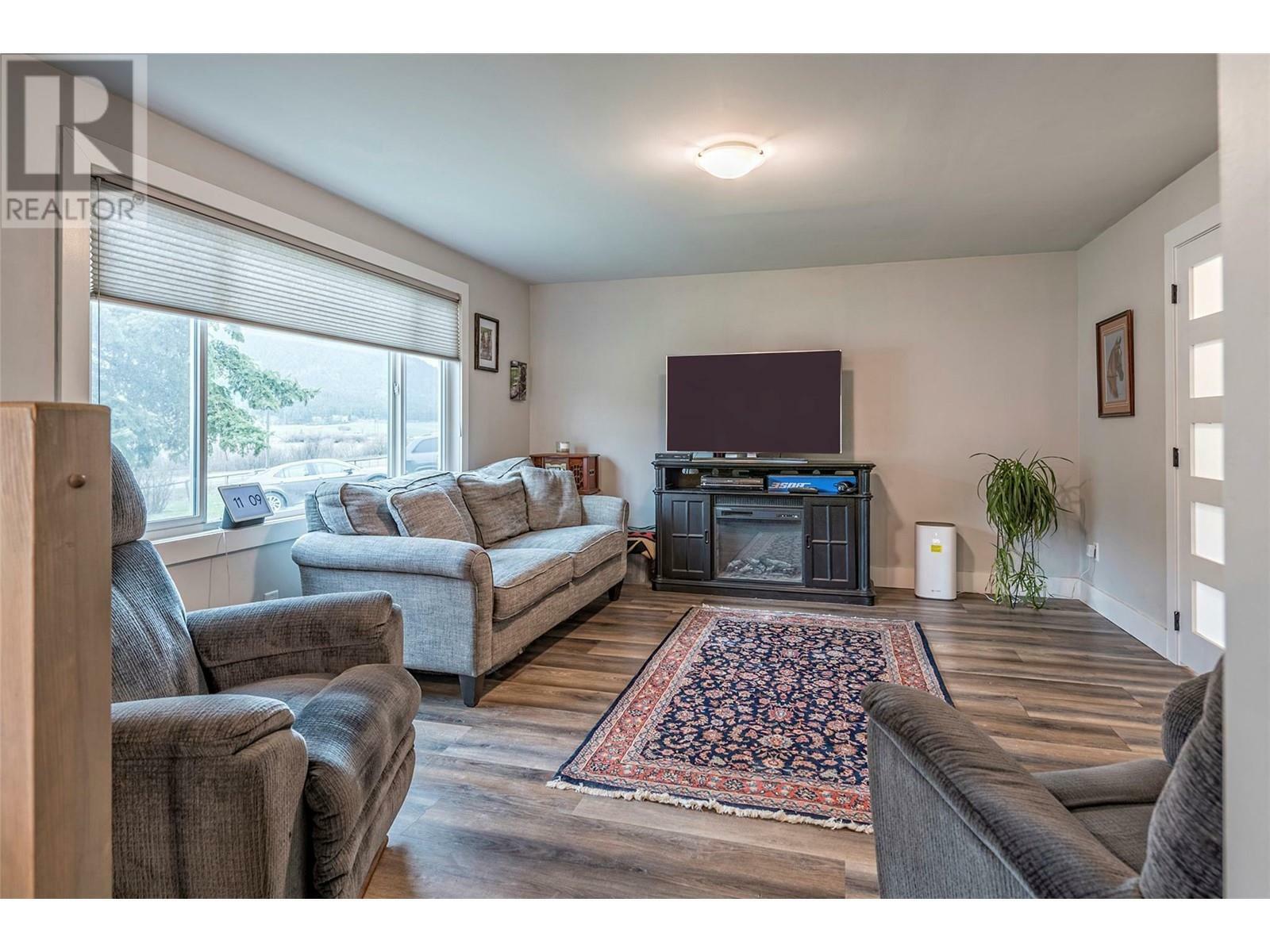 FALKLAND, British Columbia, V0E 1W0, CA, 3 Bedrooms Bedrooms, ,2 BathroomsBathrooms,Residential,For Sale,1836666
