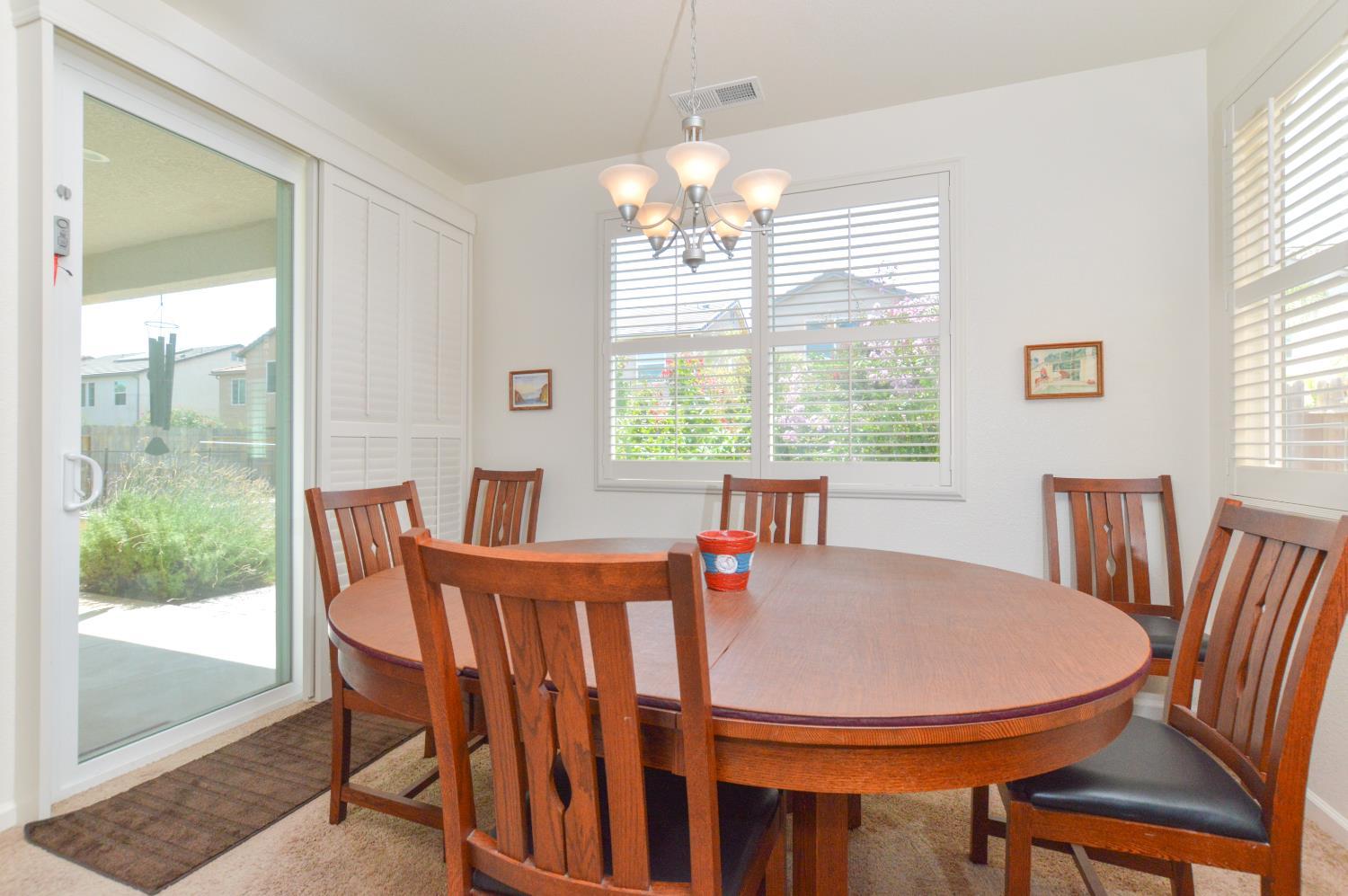 Clovis, California, 93619, United States, 4 Bedrooms Bedrooms, ,2 BathroomsBathrooms,Residential,For Sale,1873702