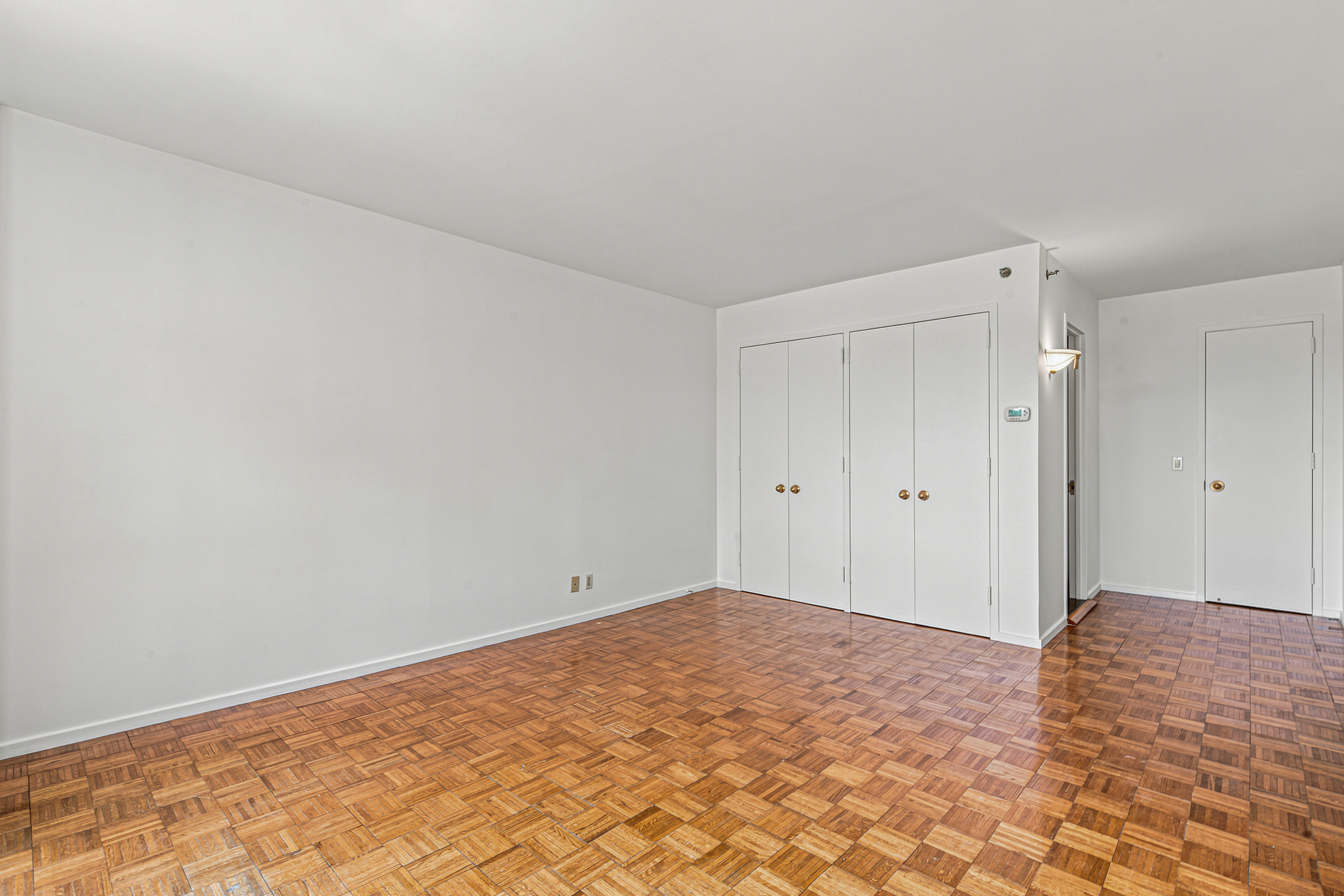  100 Hilton Avenue, Garden City, NY, 11530 - 物件實景