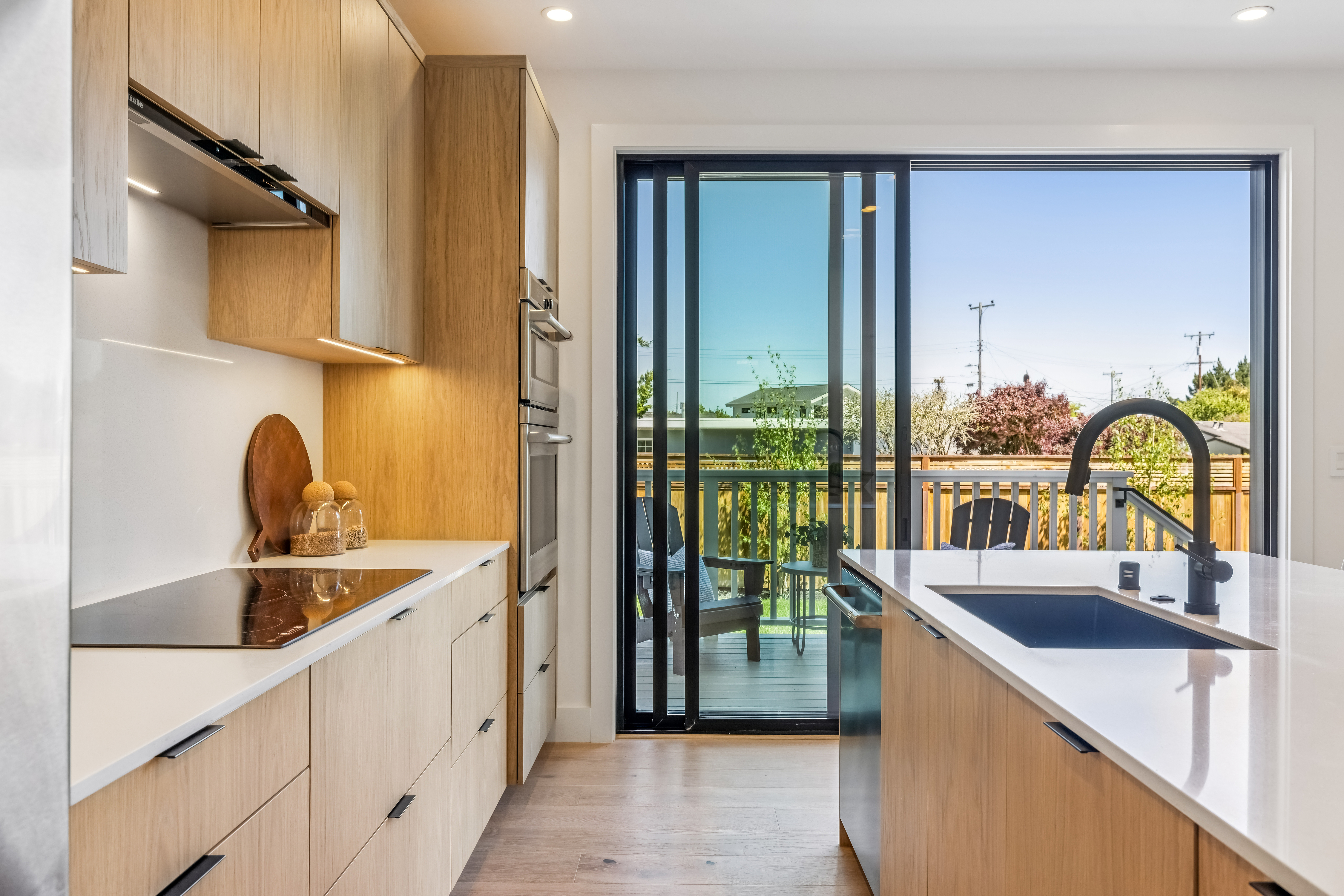  Stunning New Construction in Tam Valley - 物件實景