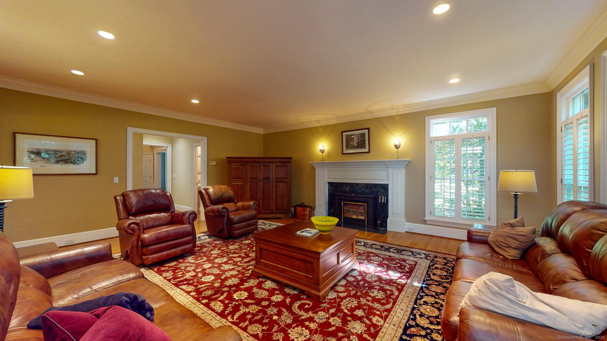 Farmington, Connecticut, 06032, United States, 5 Bedrooms Bedrooms, ,6 BathroomsBathrooms,Residential,For Sale,1943885