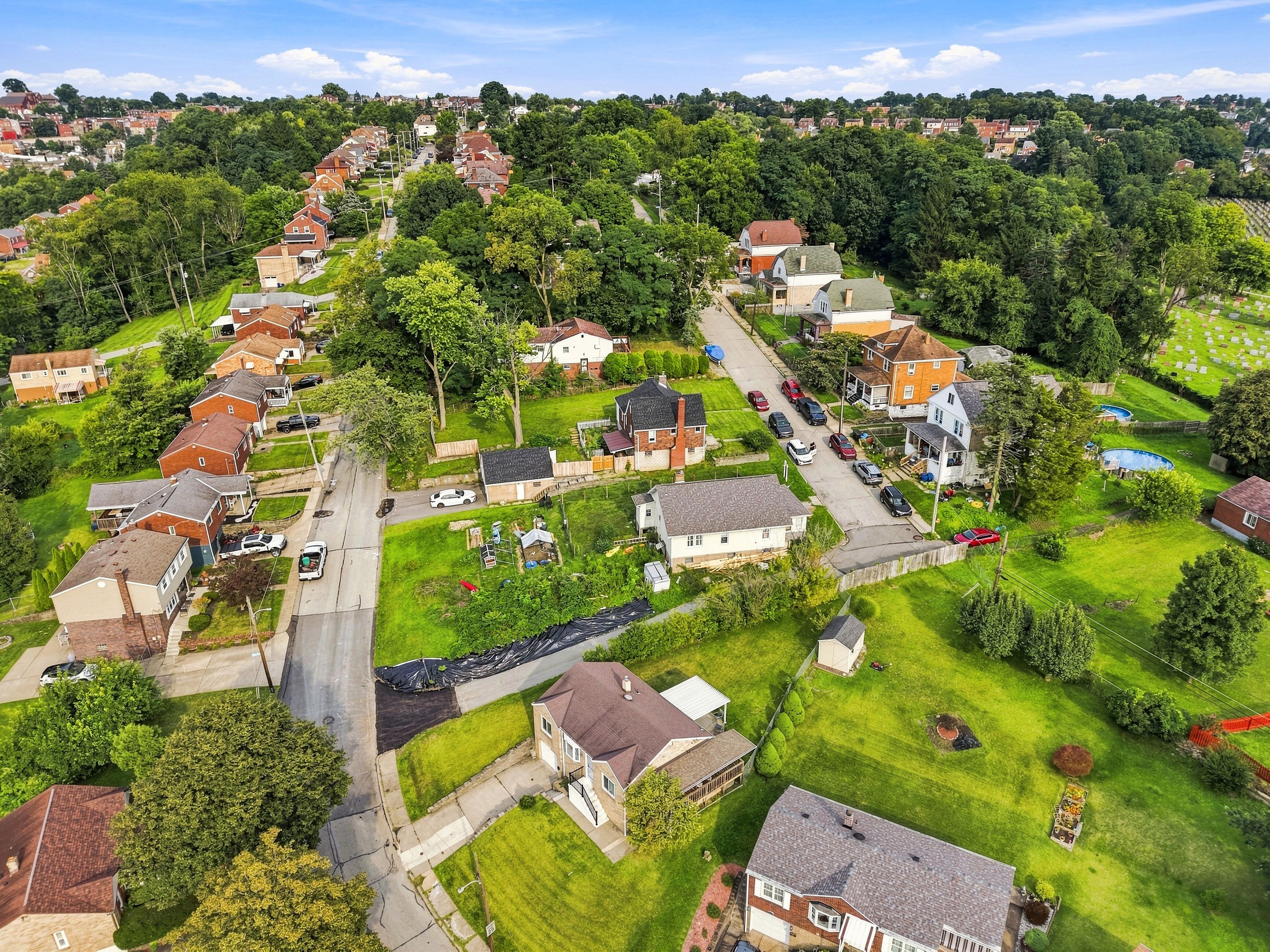  501 Sunnyland Avenue, Pittsburgh, PA 15227 - 物件實景