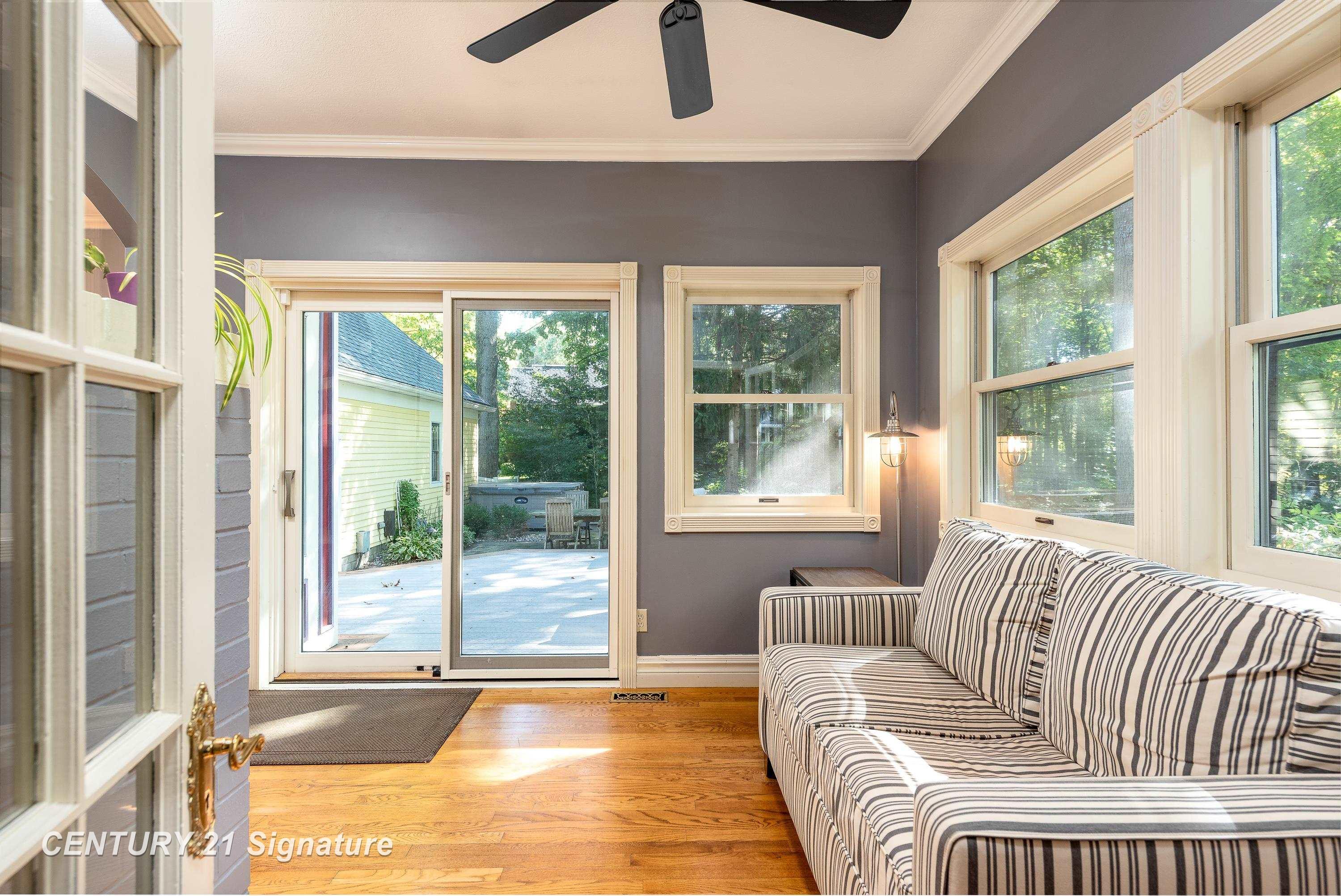 Midland, Michigan, 48642, United States, 5 Bedrooms Bedrooms, ,6 BathroomsBathrooms,Residential,For Sale,1977241