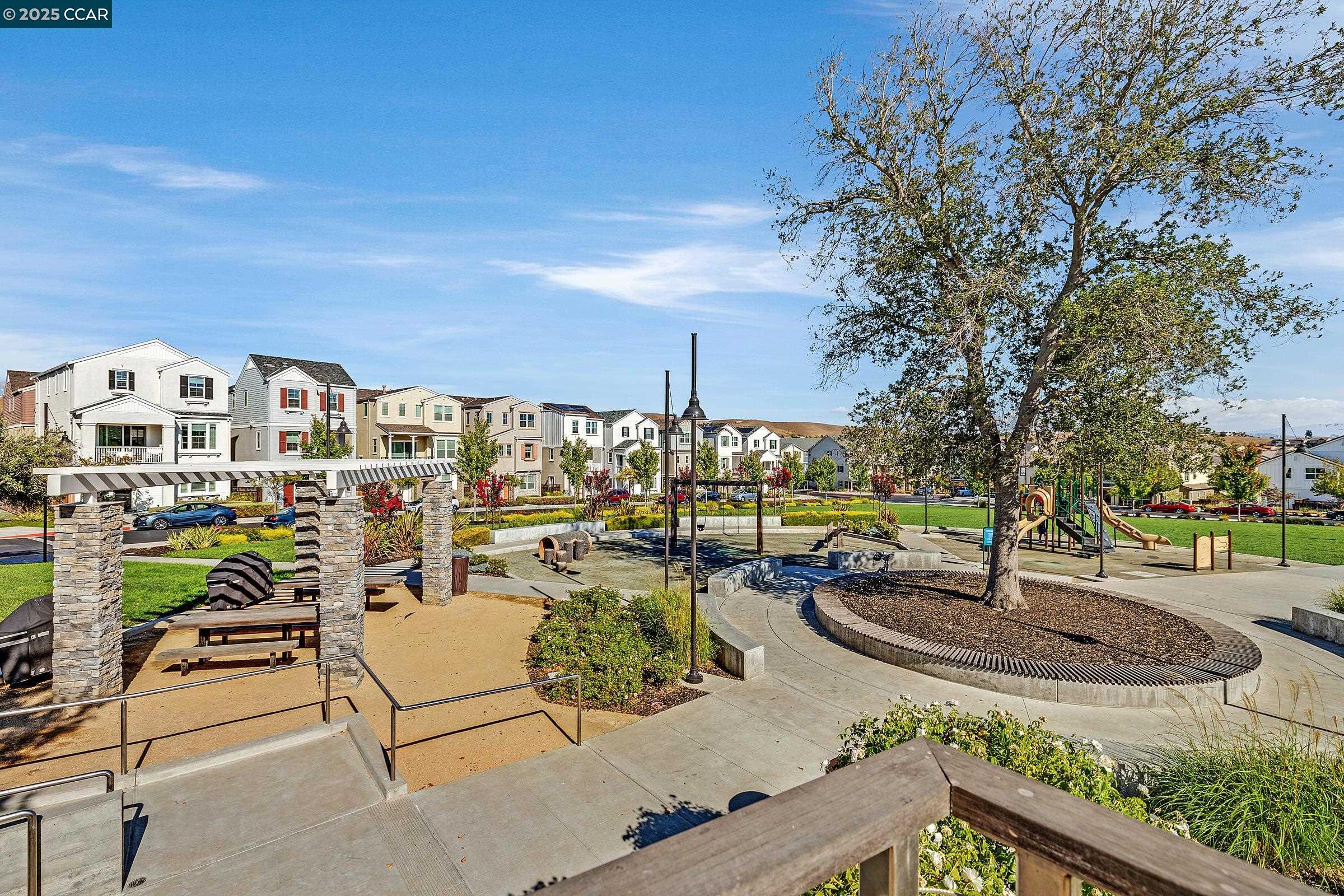 Dublin, California, 94568, United States, 4 Bedrooms Bedrooms, ,3 BathroomsBathrooms,Residential,For Sale,1949817
