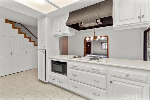 Lake Arrowhead, California, 92391, United States, 3 Bedrooms Bedrooms, ,4 BathroomsBathrooms,Residential,For Sale,1981303